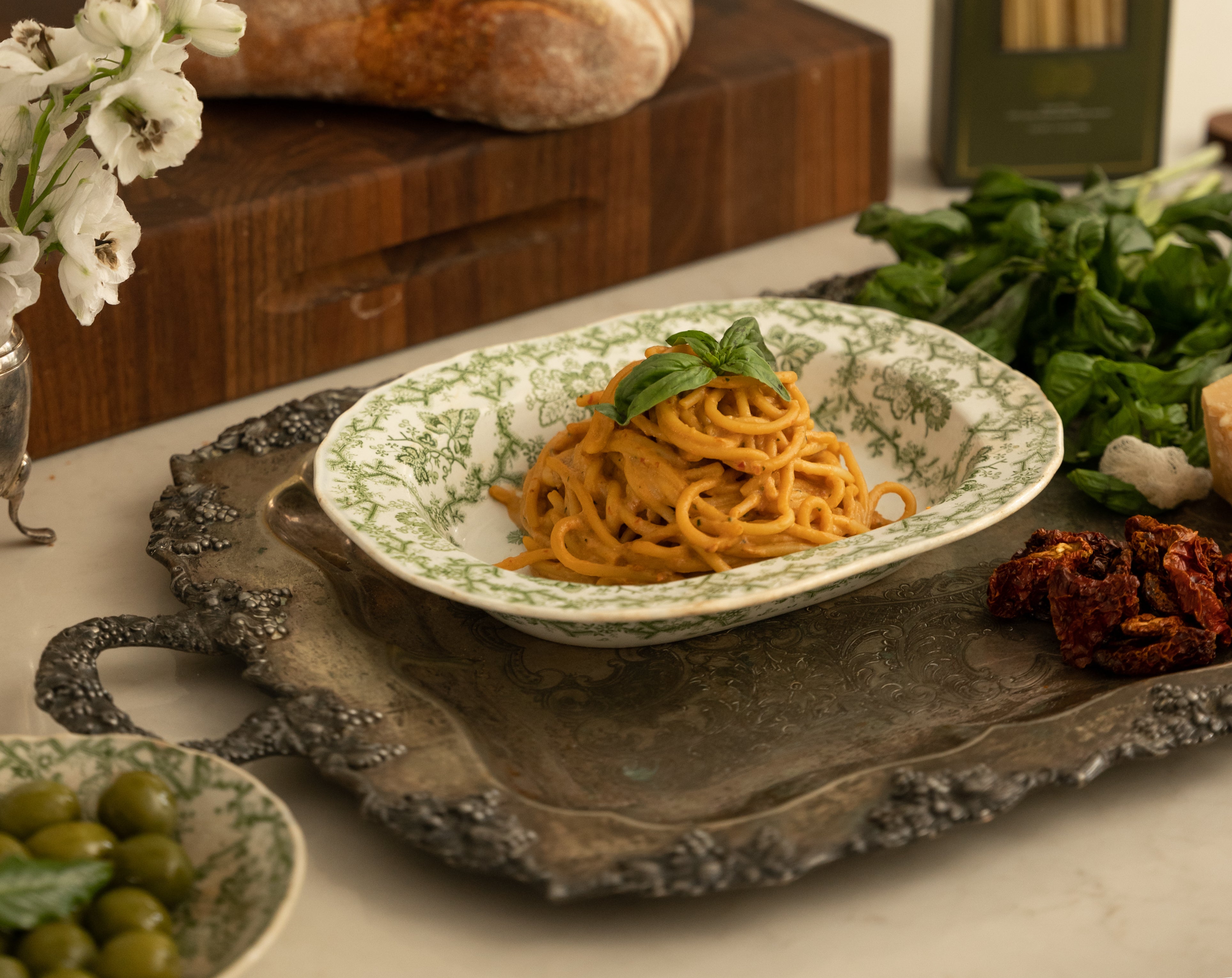 Spaghettoni in a Creamy Sun-Dried Tomato Sauce – Cucina Cipoletti