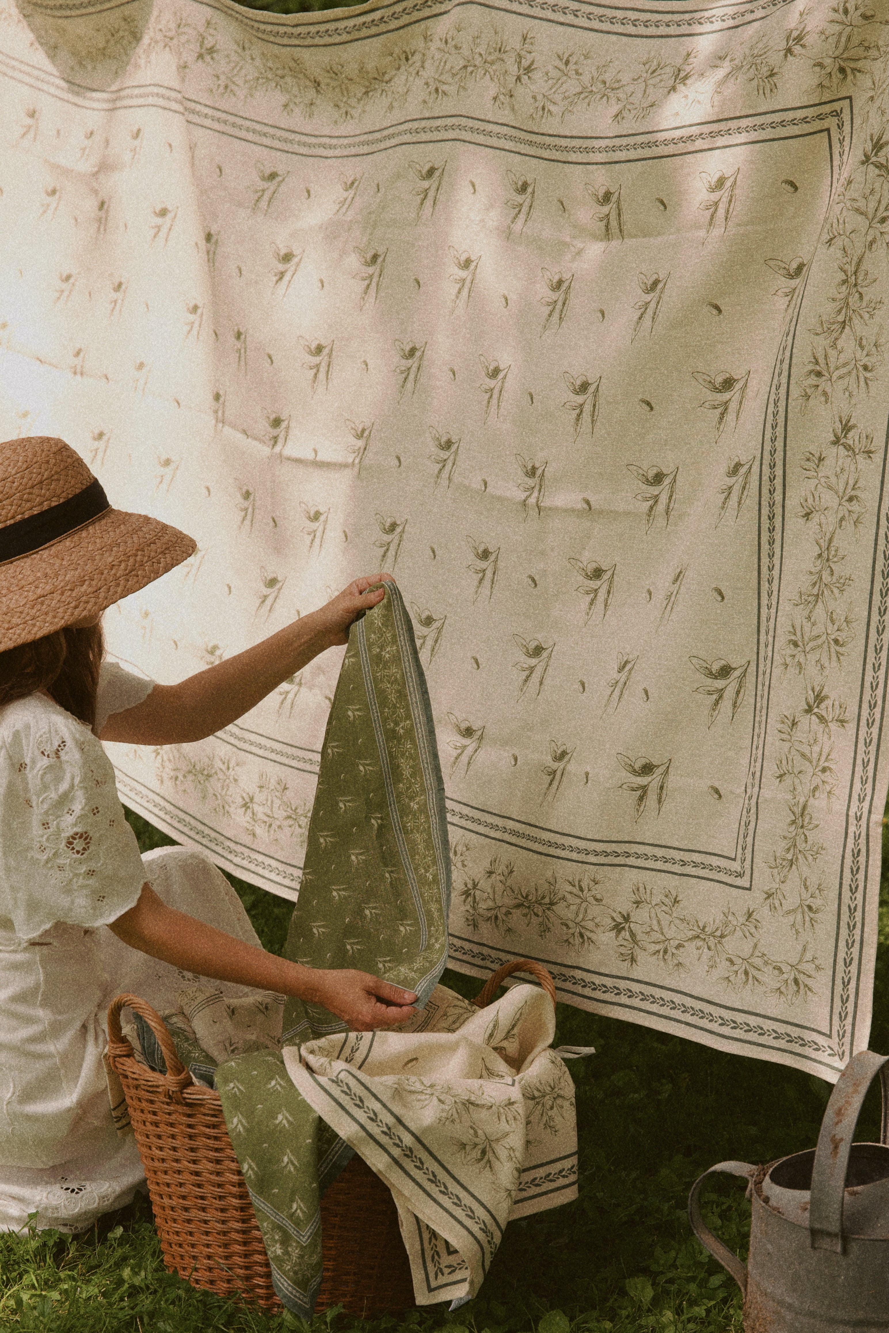 Limited Edition Fine Italian Linen Hand Towel – Cucina Cipoletti